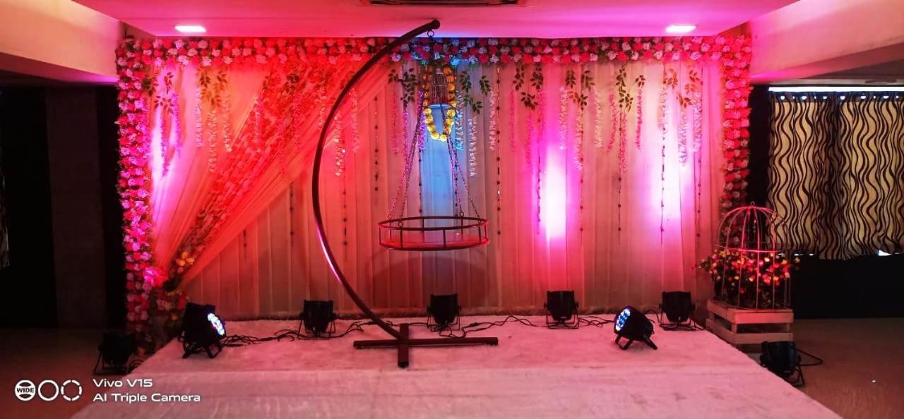 Praveen Hotel