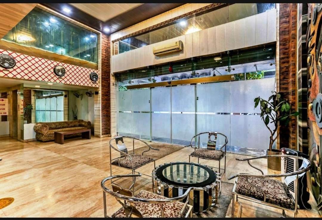 Praveen Hotel Bombaj