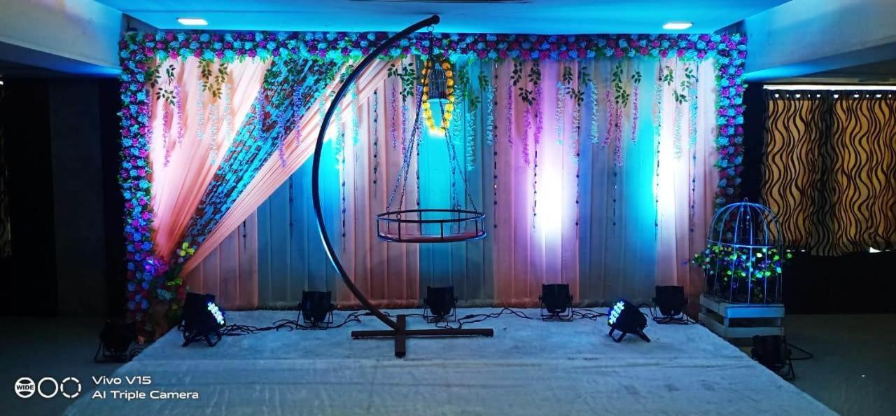 Praveen Hotel 3*