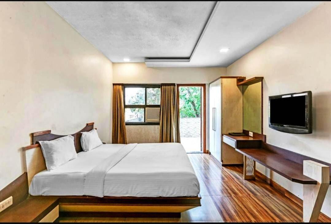 Hotel Praveen 3*